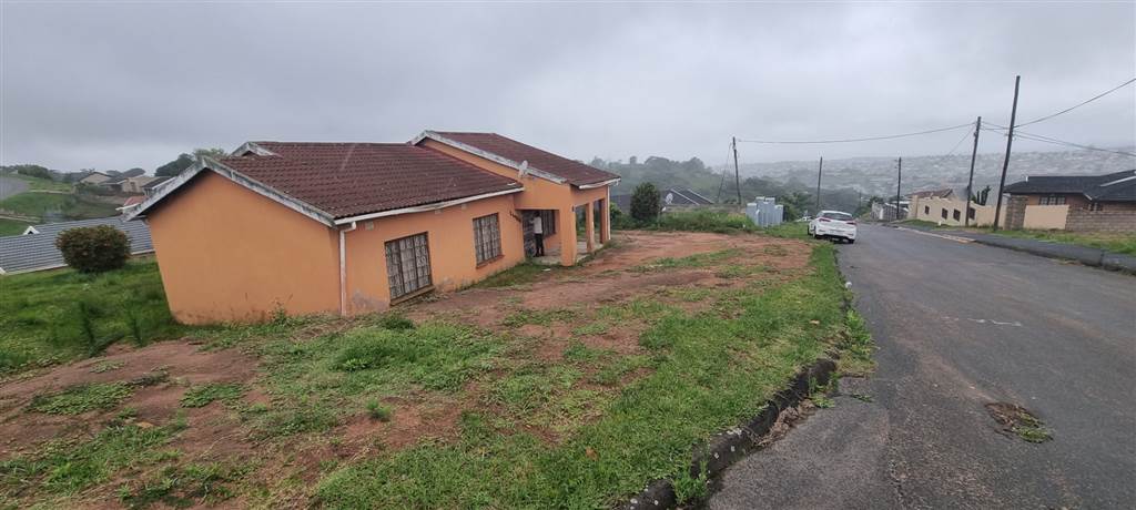3 Bed House in Ntuzuma photo number 9