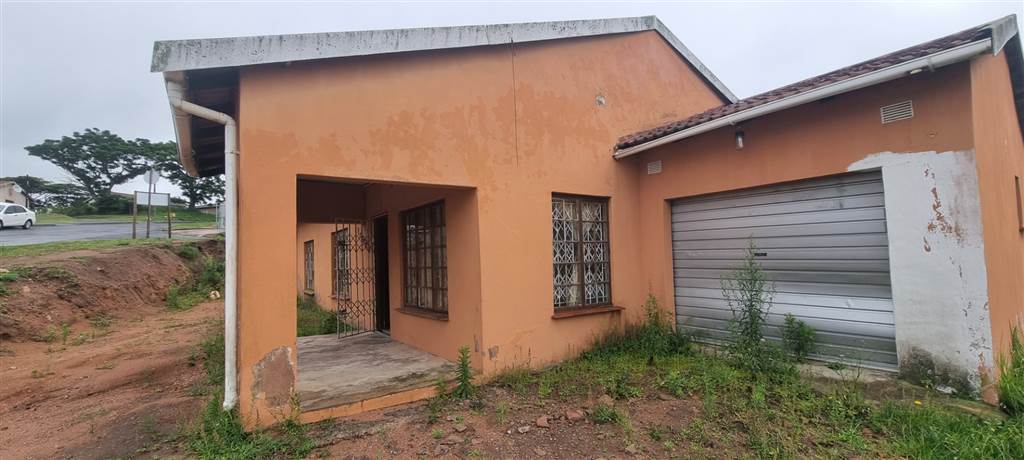 3 Bed House in Ntuzuma photo number 15