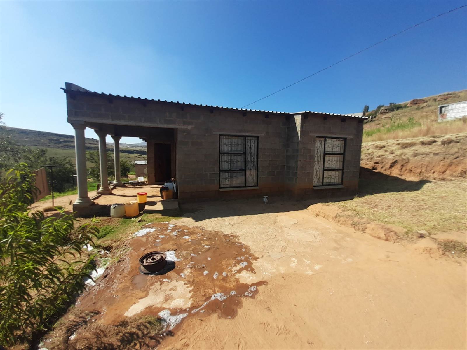 3 Bed House in Clarens photo number 2