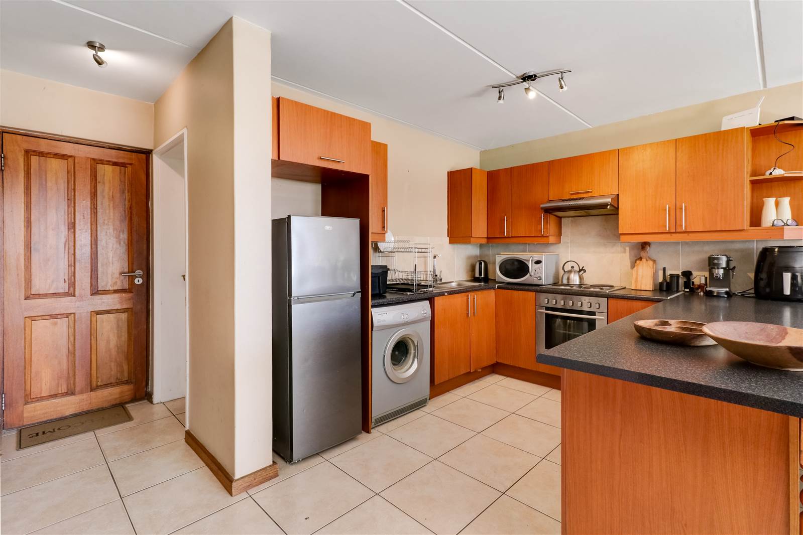 2 Bed Apartment in Parklands photo number 4