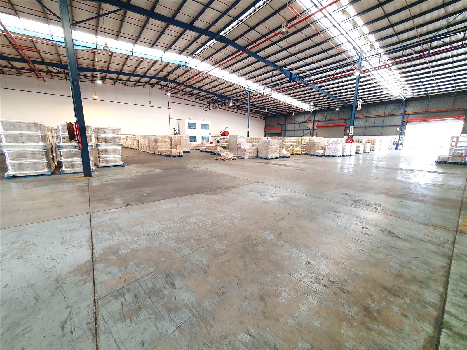 5880  m² Industrial space in Aeroton photo number 8