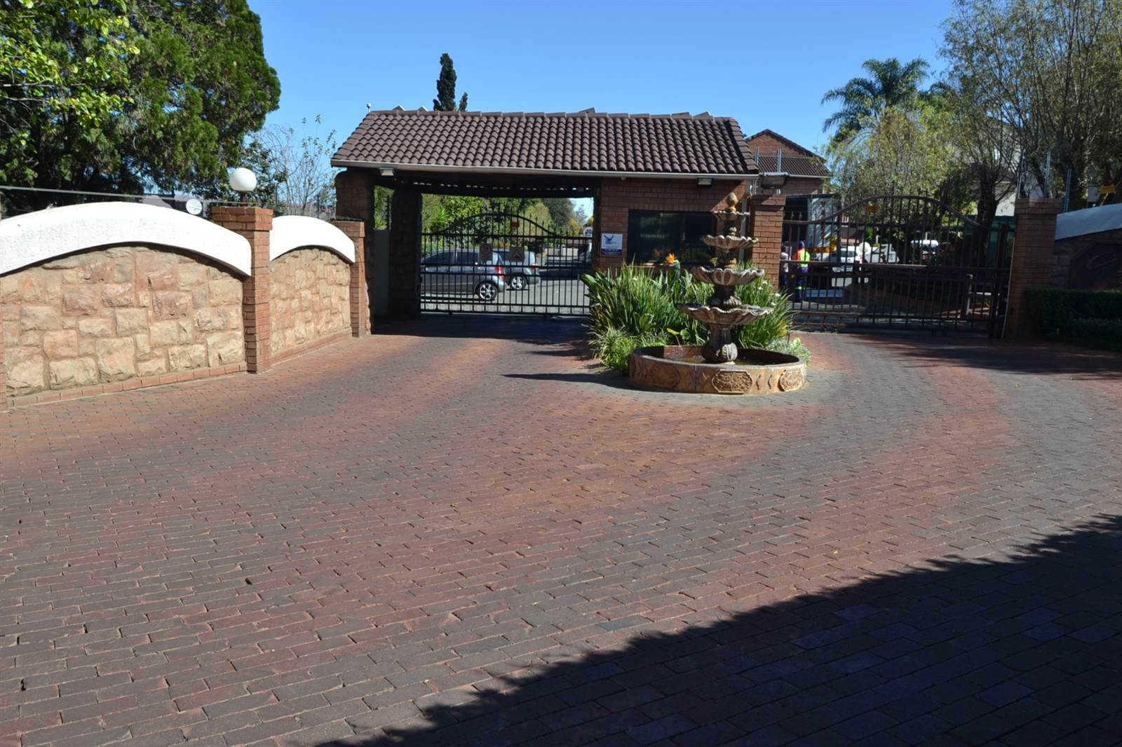 3 Bed Townhouse for sale in Edenglen T4660364 Private Property
