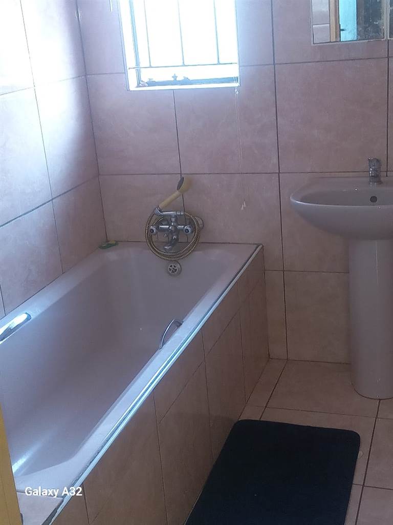 3 Bed House in Boitekong photo number 19