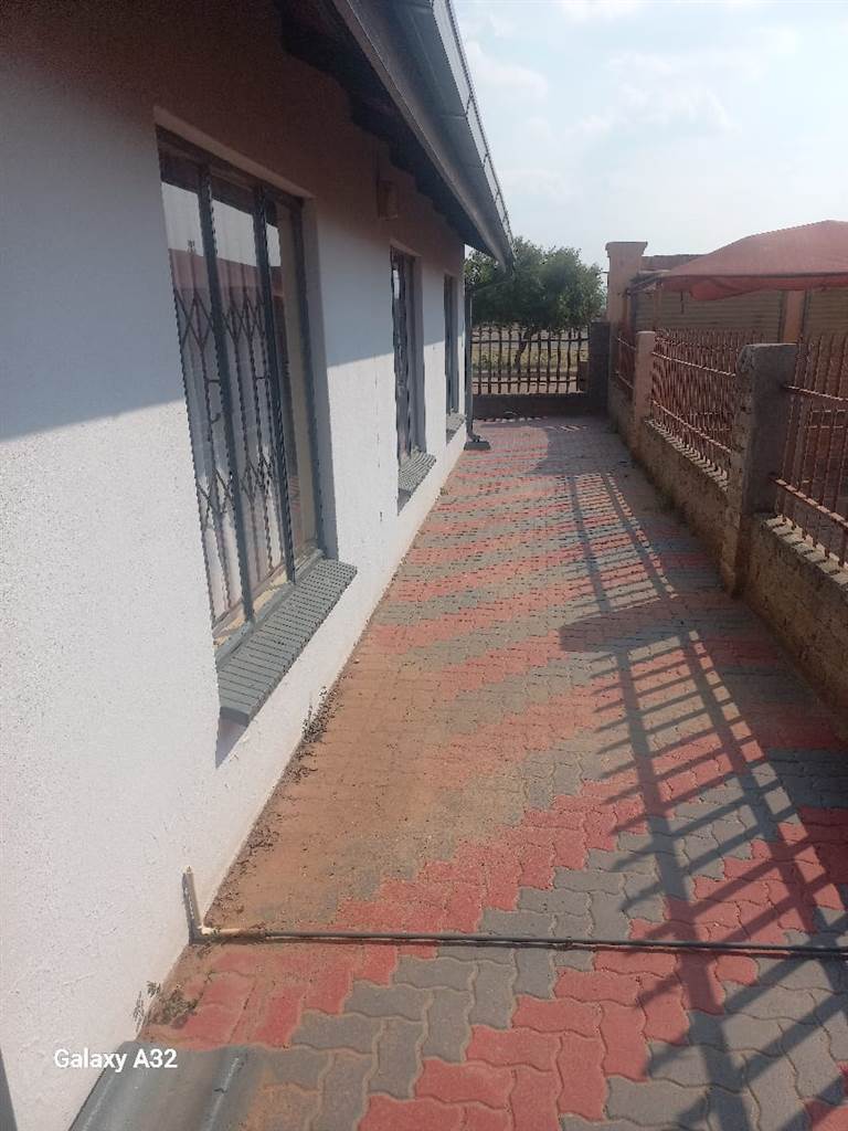 3 Bed House in Boitekong photo number 24