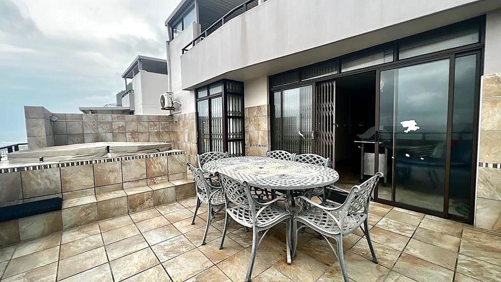 4 Bed Apartment in Manaba photo number 17