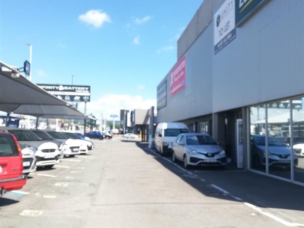 832  m² Industrial space in Pinetown Central