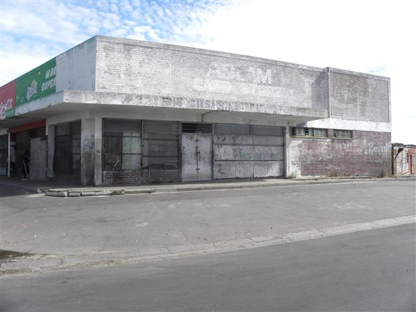 136  m² Commercial space in Ravensmead