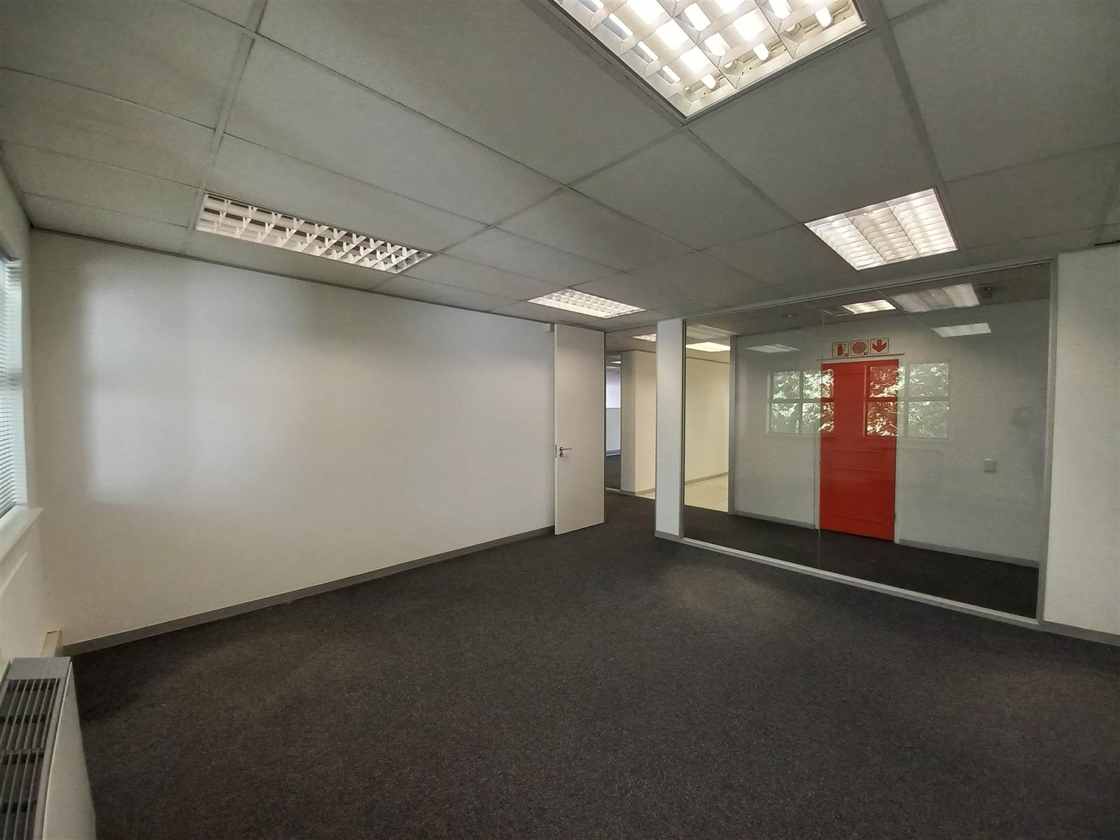 330  m² Commercial space in Kenilworth photo number 10