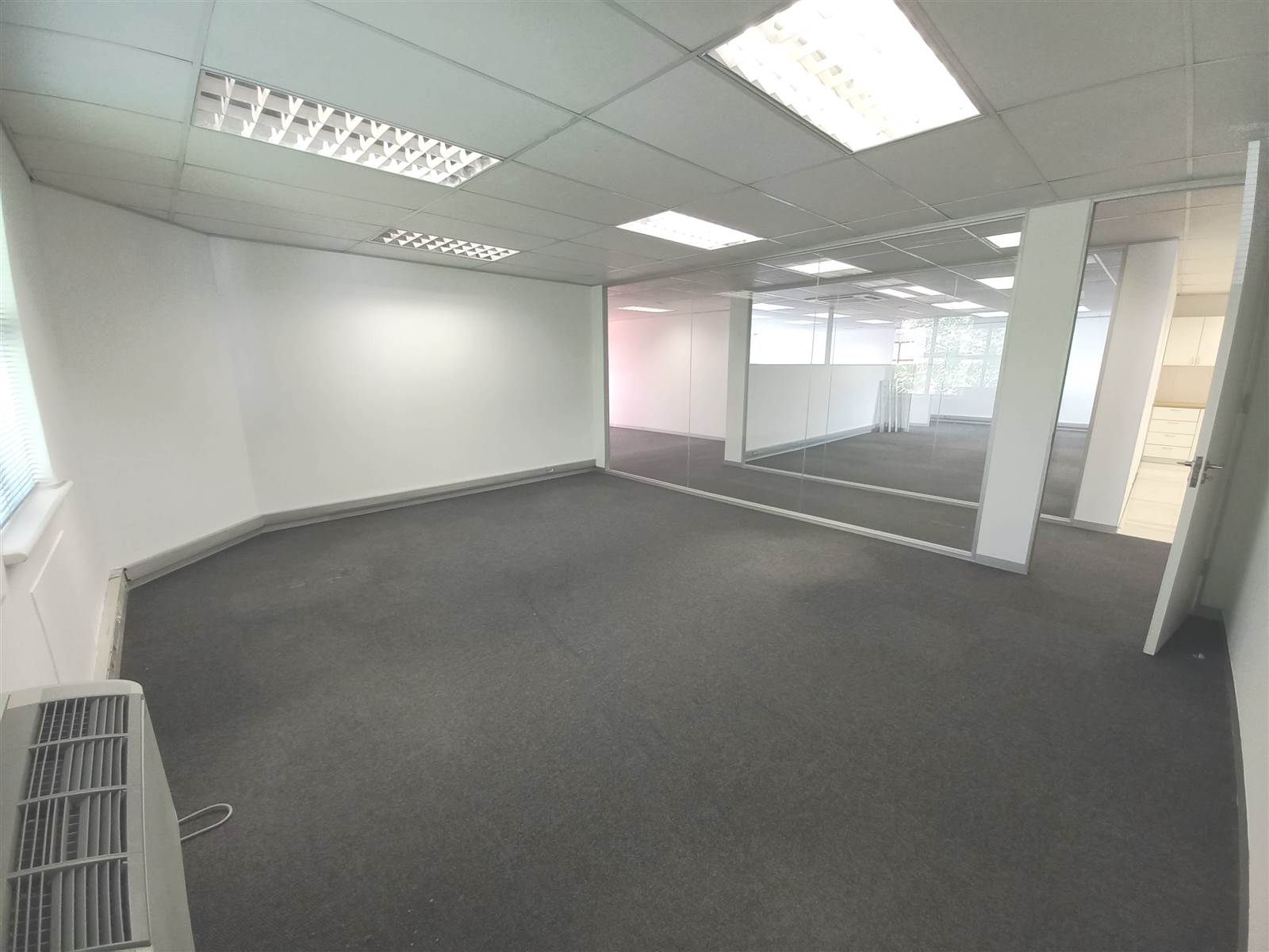 330  m² Commercial space in Kenilworth photo number 12