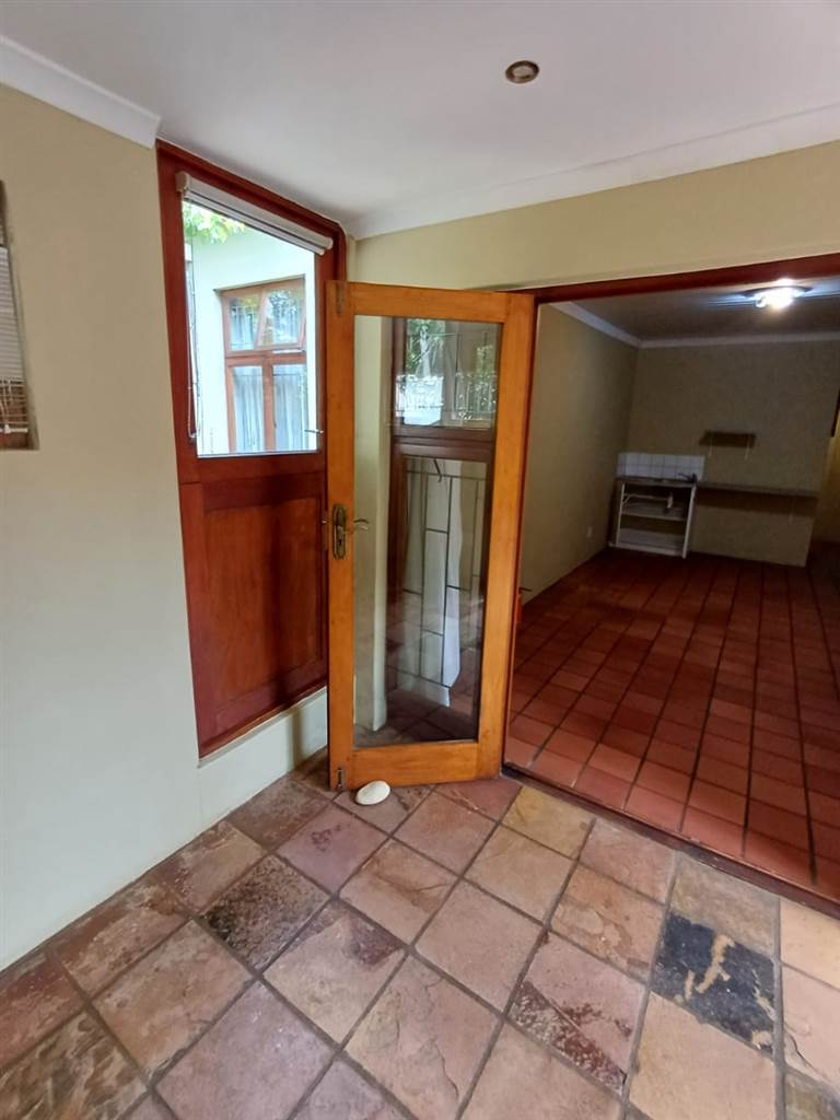 1 Bed Flat in Bredasdorp photo number 9