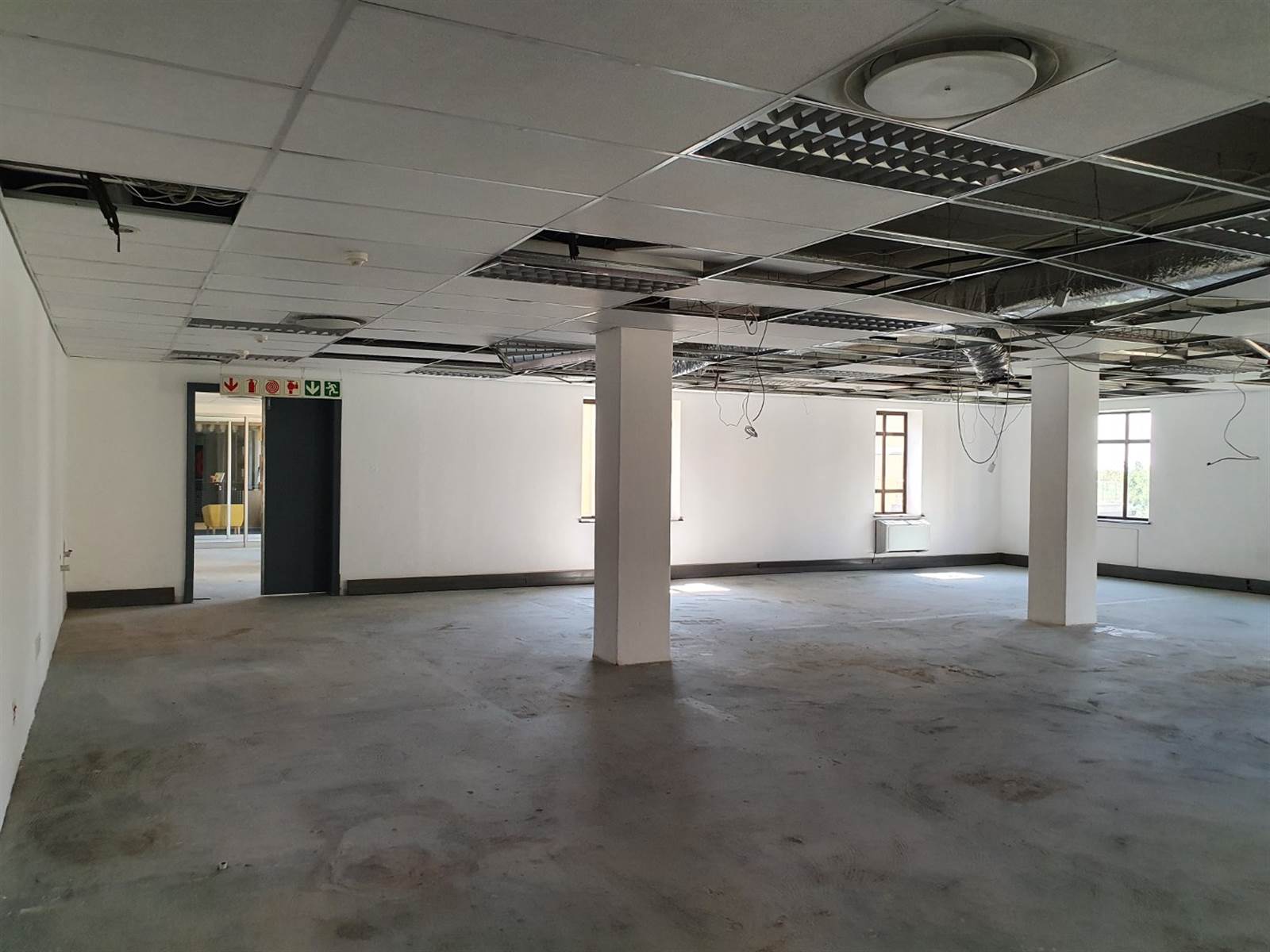 158  m² Commercial space in Fourways photo number 7