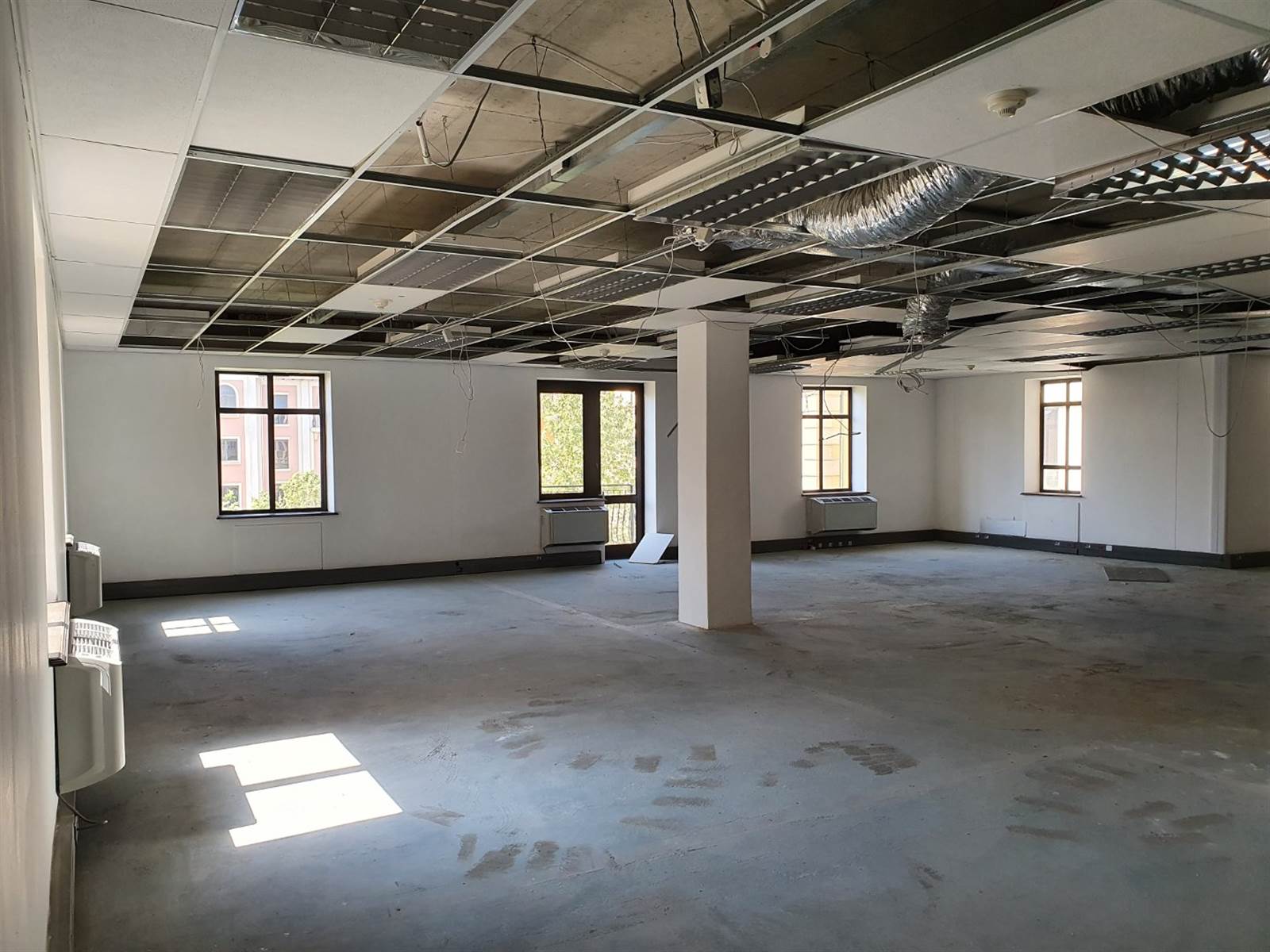 158  m² Commercial space in Fourways photo number 4