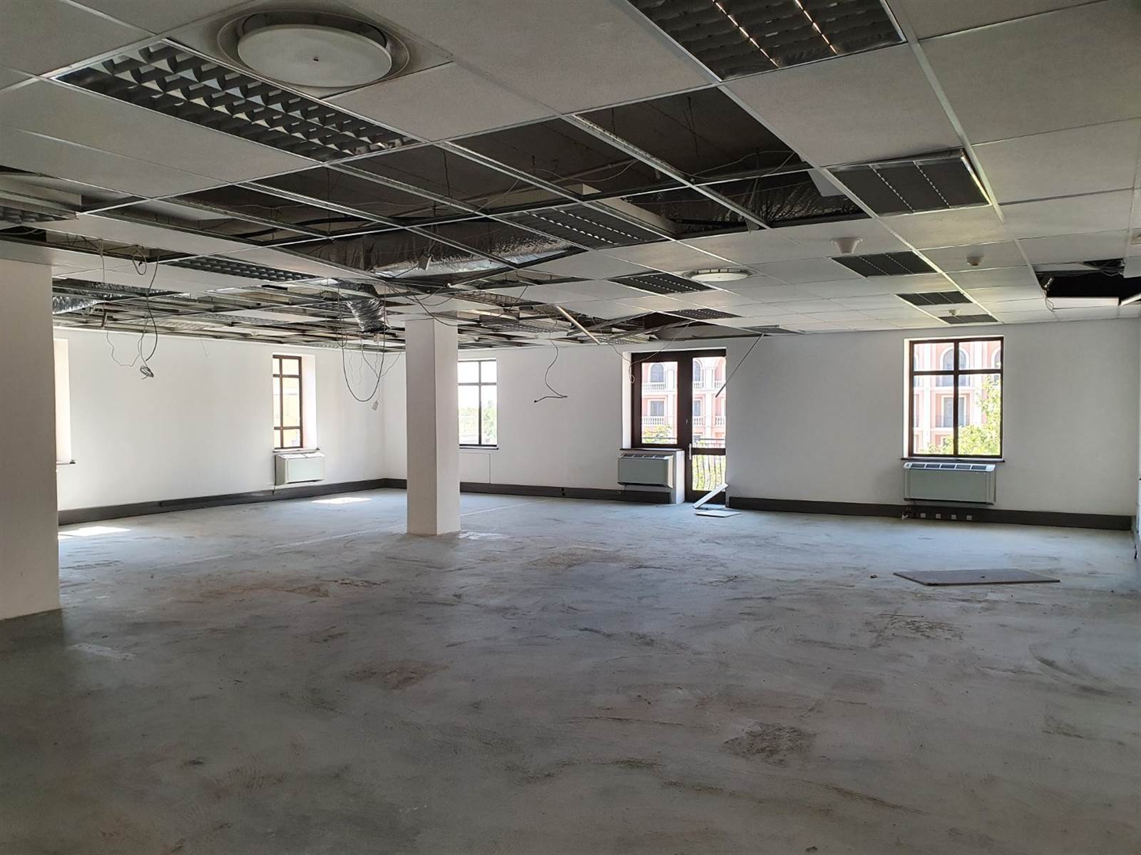 158  m² Commercial space in Fourways photo number 8