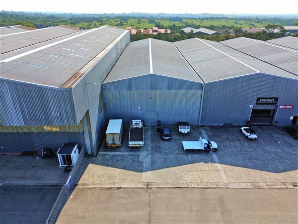 1 200  m² Industrial space