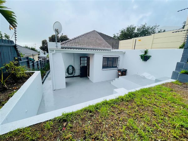 2 Bedroom House 2 Bedroom House