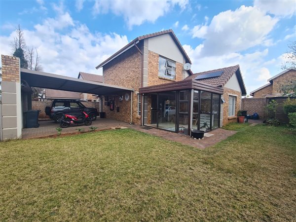 4 Bedroom House 4 Bedroom House
