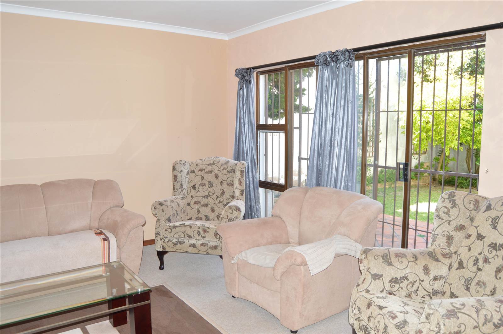 4 Bed House in Gordons Bay Central photo number 7