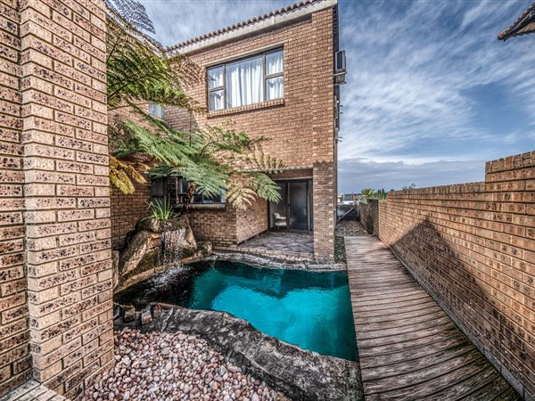 7 Bedroom House