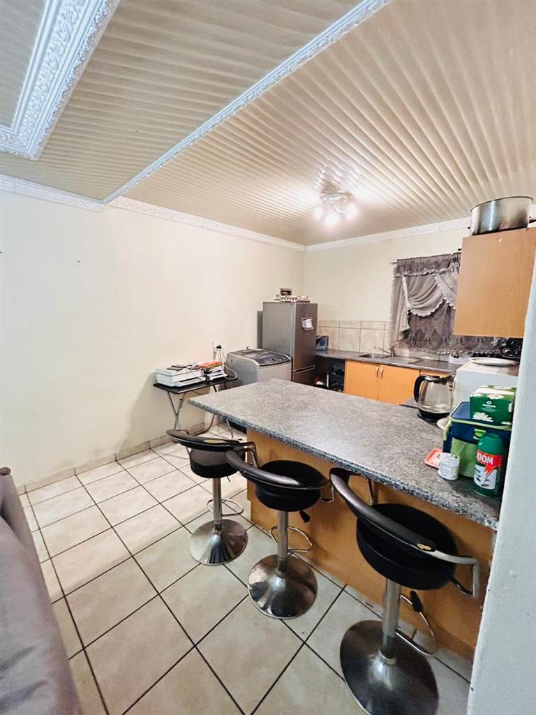 2 Bed Apartment in Anzac photo number 3
