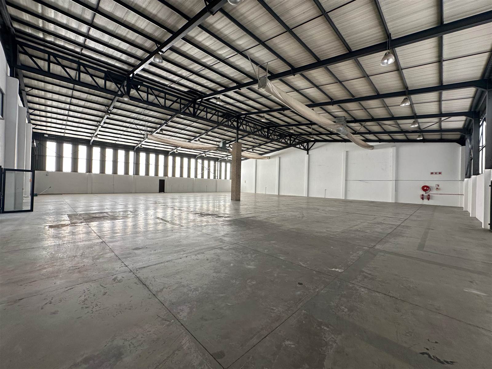 1311  m² Industrial space in North Riding photo number 17