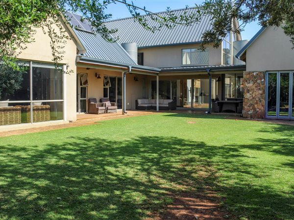 5 Bedroom House 5 Bedroom House