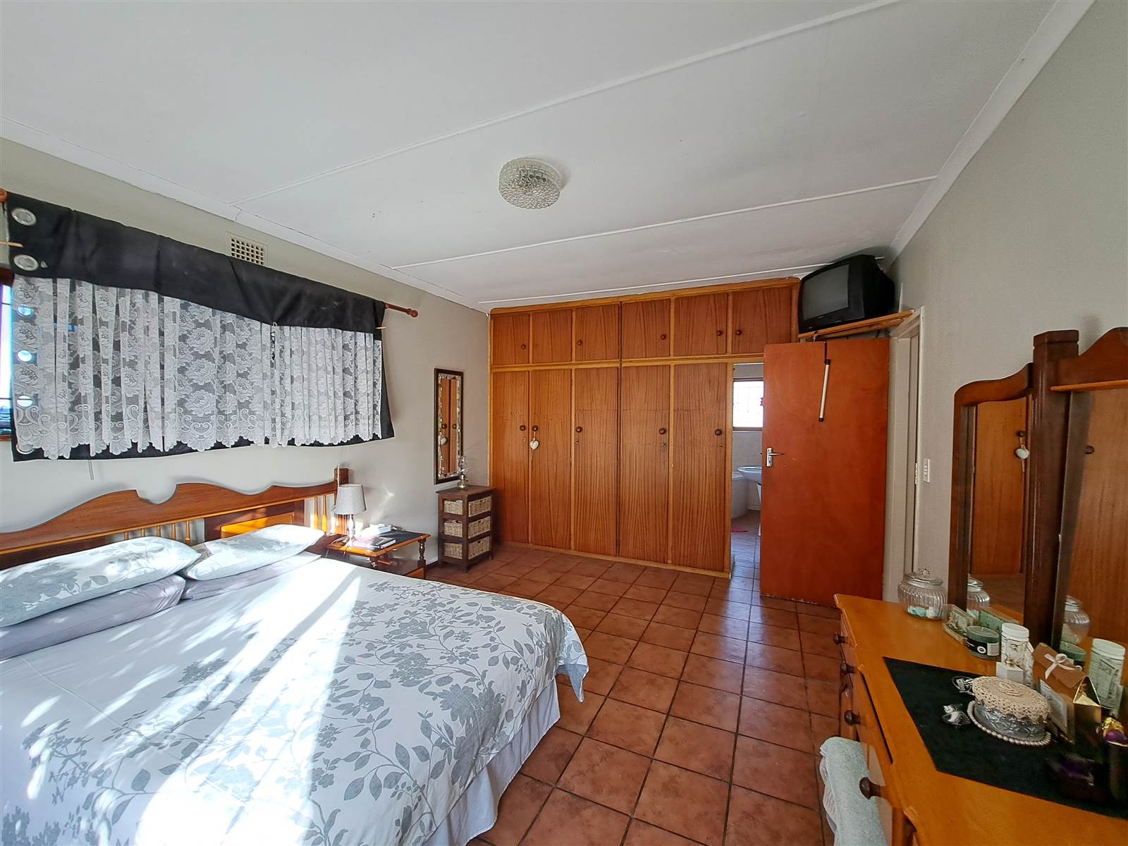 4 Bed House in Bredasdorp photo number 3