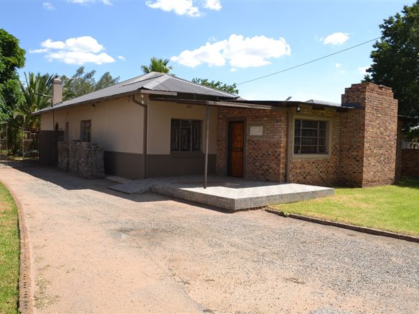 3 Bedroom House 3 Bedroom House