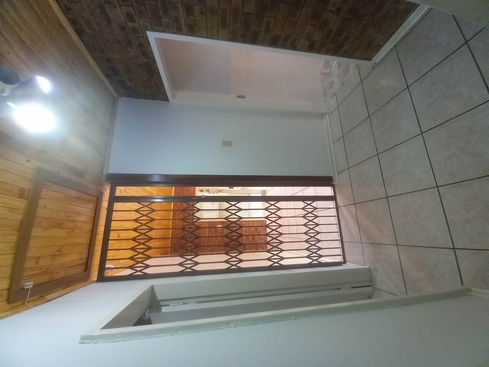 3 Bed Townhouse in Uitsig photo number 8