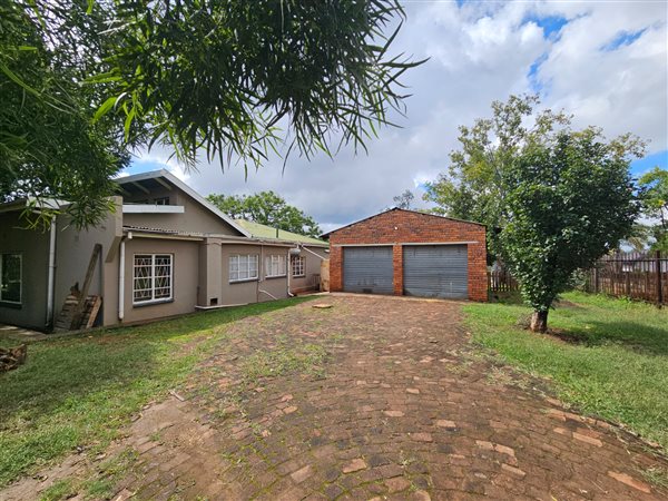 3 Bedroom House 3 Bedroom House