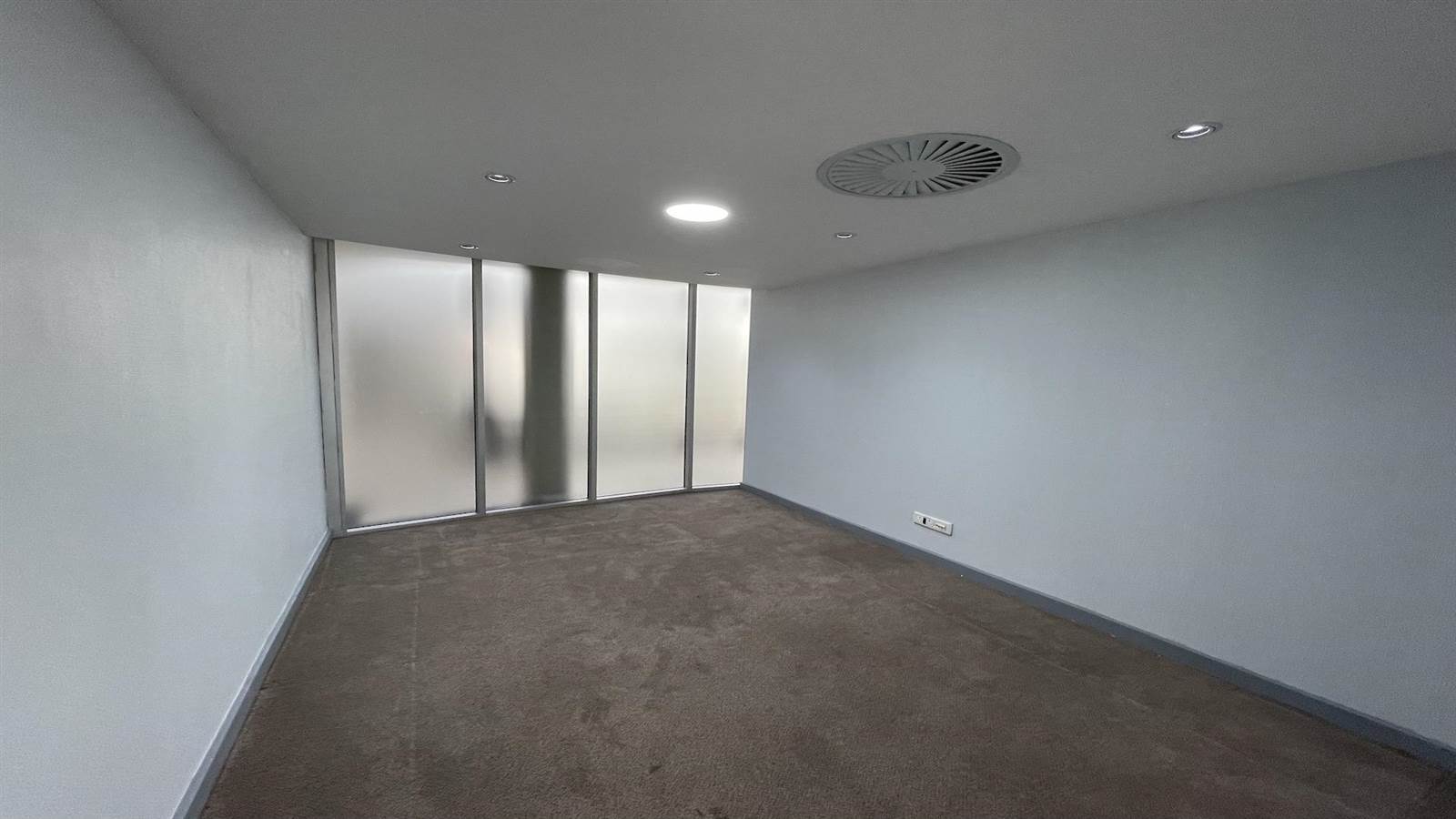 256  m² Commercial space in Tyger Valley photo number 5