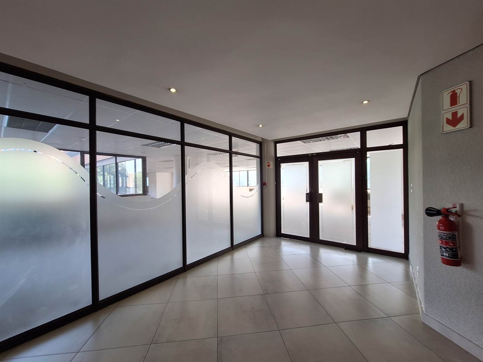 1041  m² Office Space in Centurion CBD photo number 5