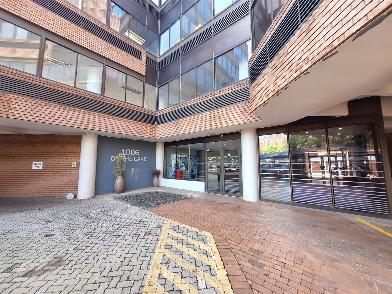 1041  m² Office Space in Centurion CBD photo number 1