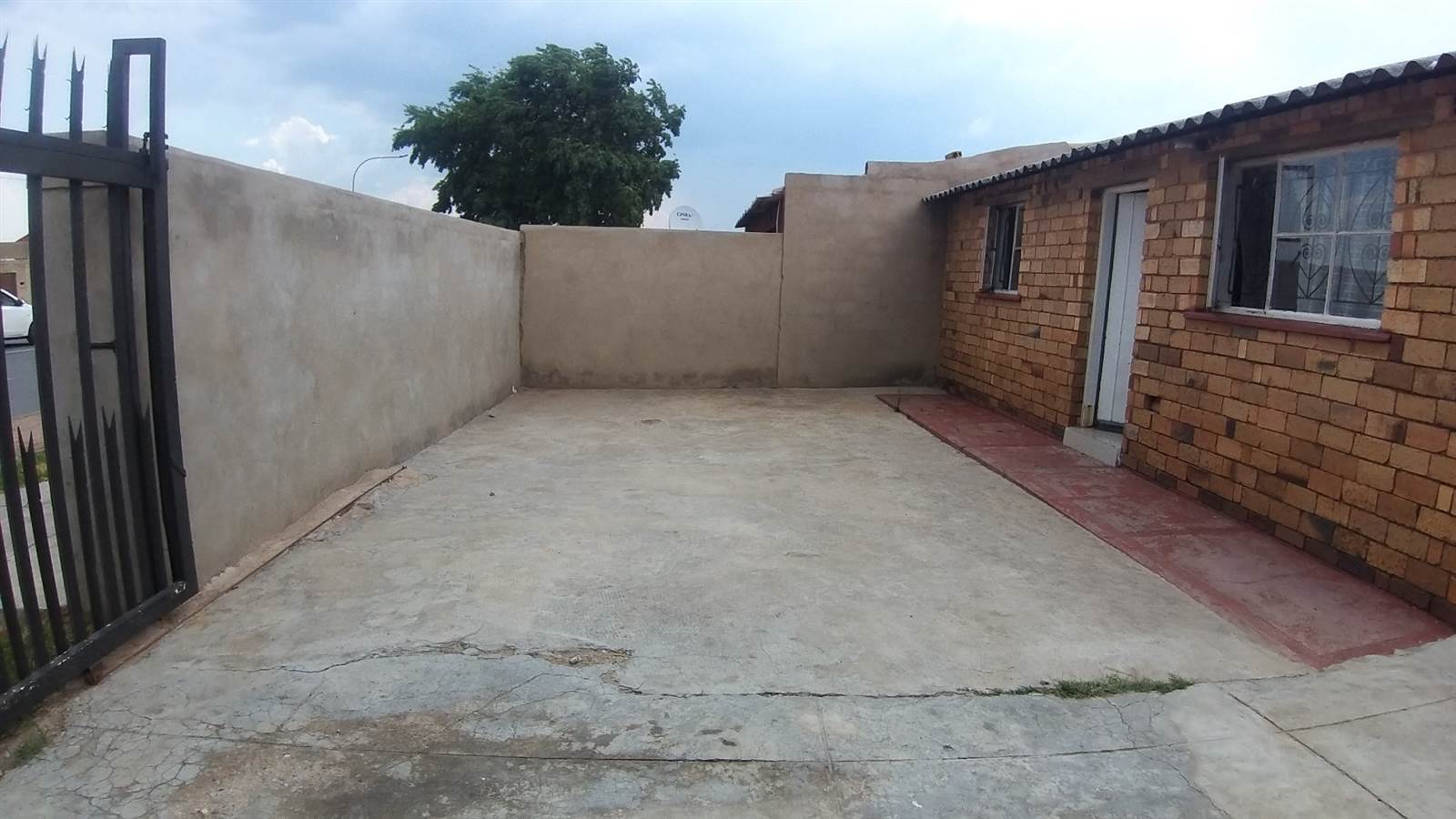 2 Bed House in Emdeni photo number 5