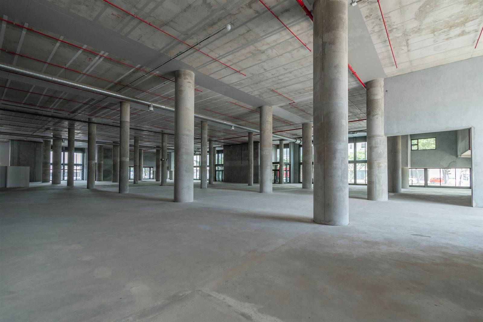 1000  m² Retail Space in Foreshore photo number 6