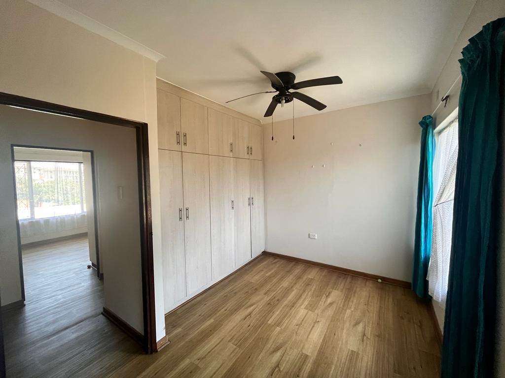 3 Bed Apartment in Sea View photo number 8