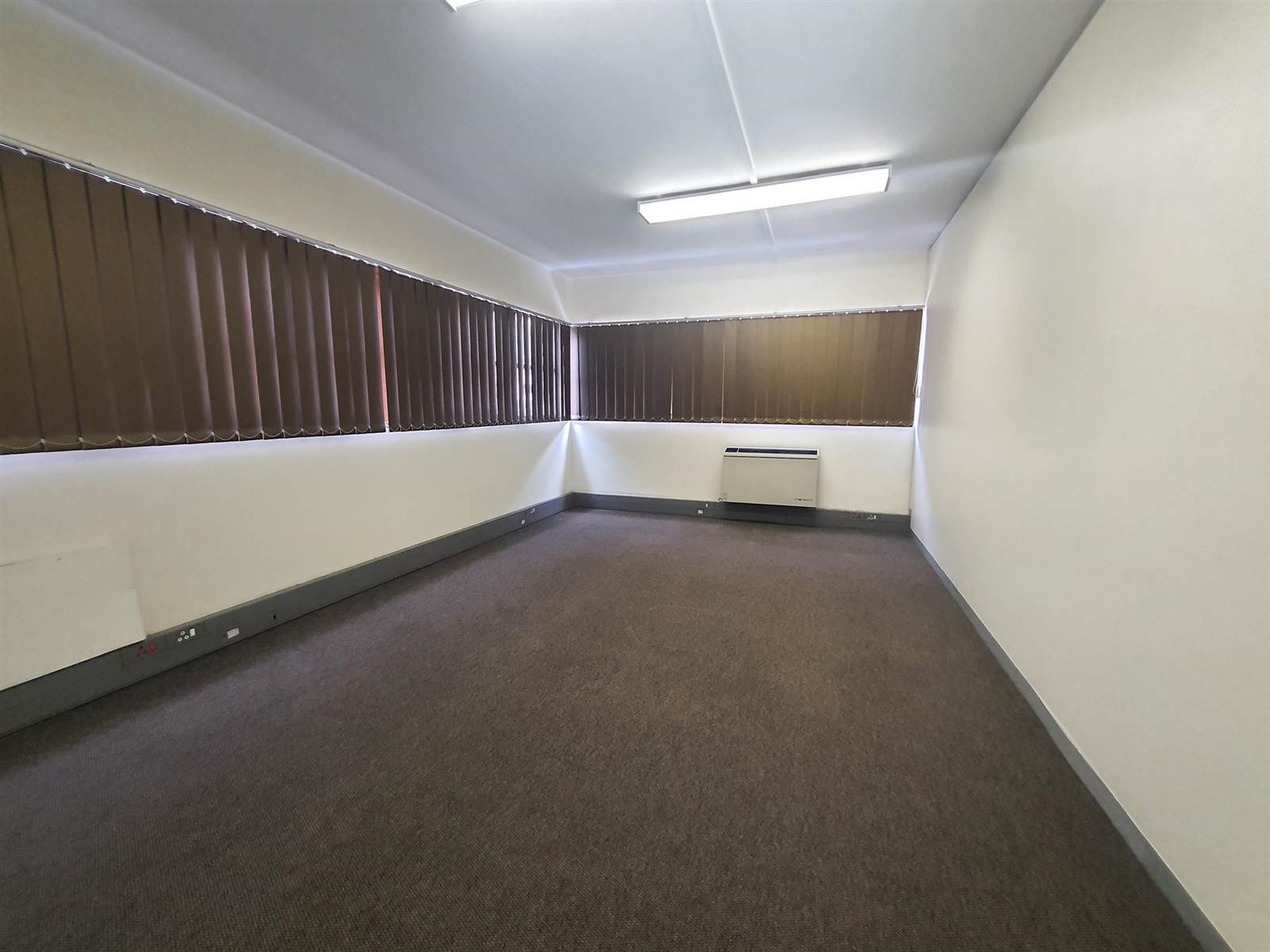 107  m² Commercial space in Westville photo number 6