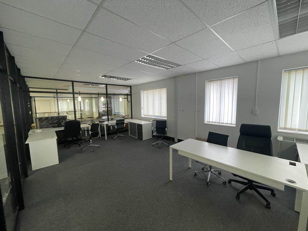 365.77  m² Commercial space in Rosebank photo number 22