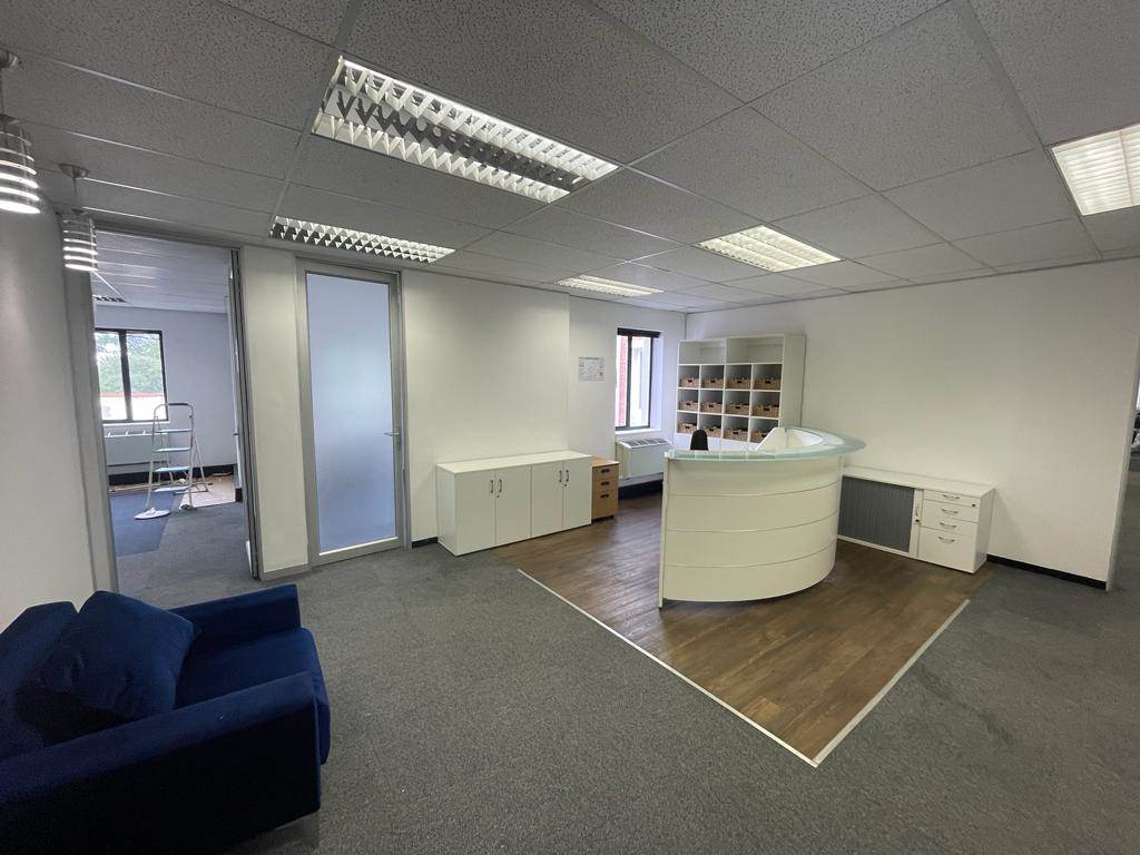 365.77  m² Commercial space in Rosebank photo number 5