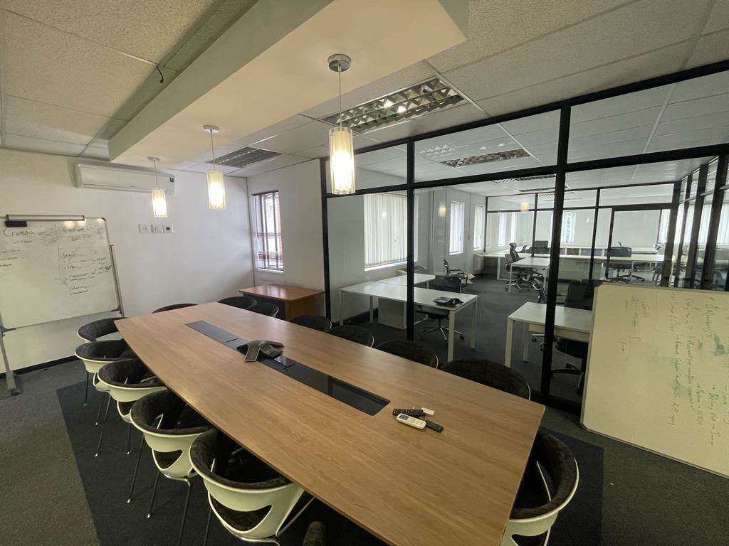365.77  m² Commercial space in Rosebank photo number 9