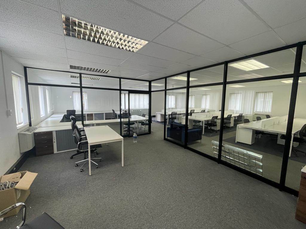 365.77  m² Commercial space in Rosebank photo number 20