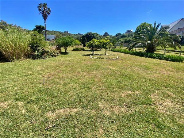 792 m² Land available in Great Brak River
