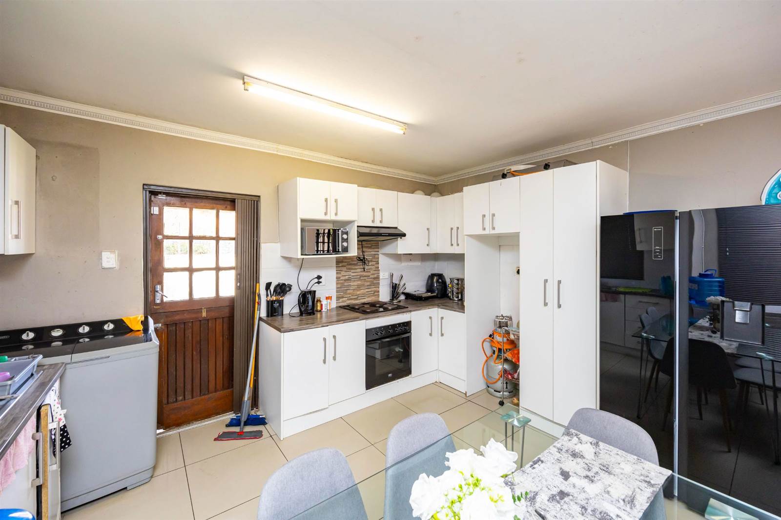 2 Bed Apartment in Southernwood photo number 7
