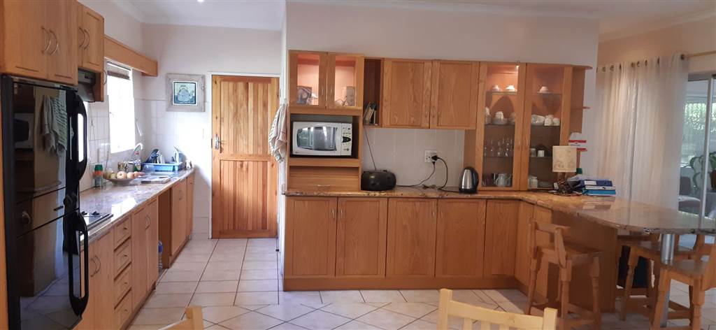 4 Bed House in Tzaneen photo number 2