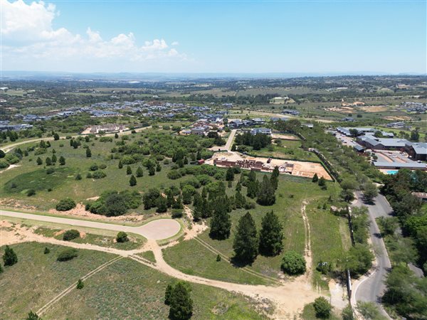 5004 m² Land available in Blue Hills Equestrian Estate