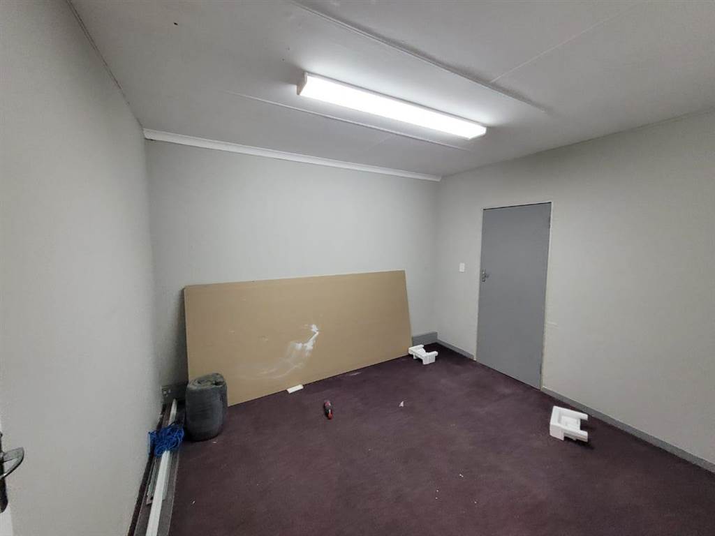 43  m² Commercial space in Kempton Park Central photo number 8