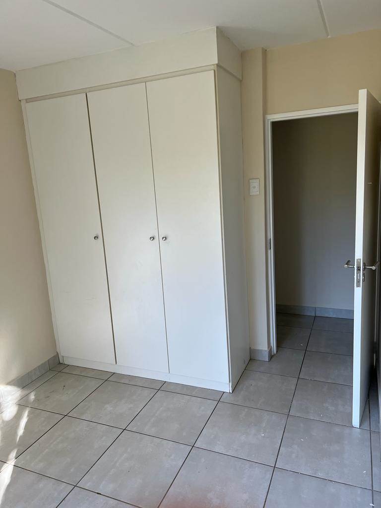 2 Bed Apartment in Boksburg Central photo number 11