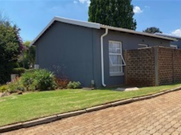 2 Bed Townhouse in Fairland