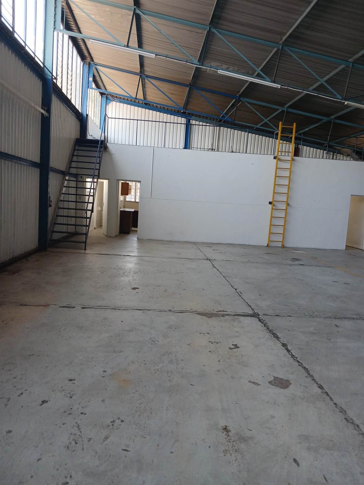 405  m² Industrial space in Spartan photo number 4