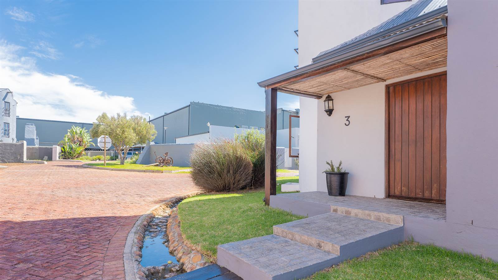 5 Bed House in Bredasdorp photo number 4