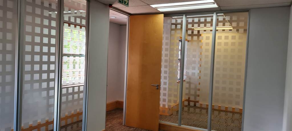 210  m² Office Space in Parktown North photo number 5